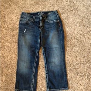 Silver Jeans Capris. Suki Style